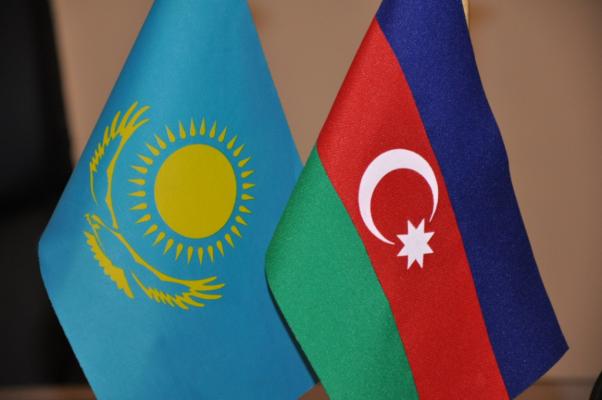 Азербайджан направил в Казахстан гумпомощь