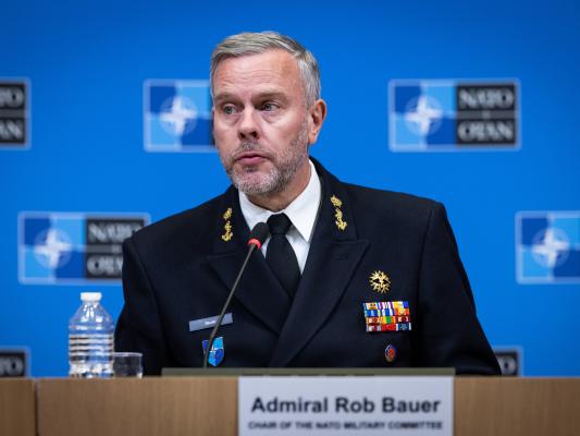 НАТО готова к войне с Россией Глава Военного комитета НАТО Роб Бауэр
