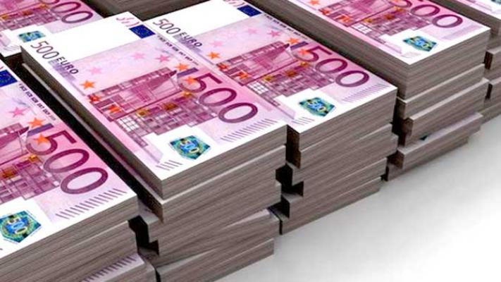 500 евро пачка. 150 миллионов евро. 150 миллионов евро. 150 миллионов евро. Деньги евро 200.