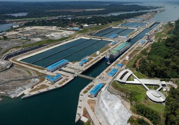 Панамский канал принес рекордные 2,5 млрд долларов в казну республики |  Caliber.Az