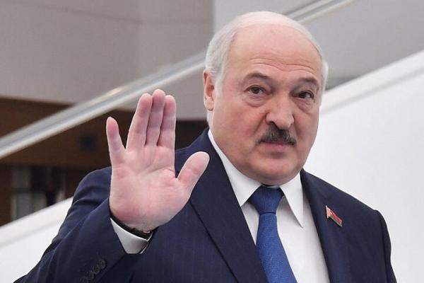 Лукашенко направился с госвизитом в Азербайджан