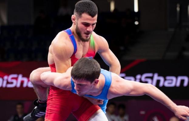 Азербайджанские борцы завоевали золотые медали на чемпионате Европы в Баку