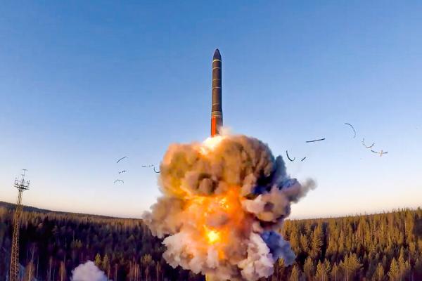 Минобороны Британии: Угроза применения ядерного оружия выросла