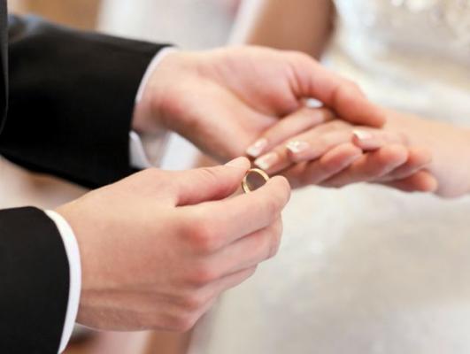 В Азербайджане рассматривается отмена браков до 18 лет