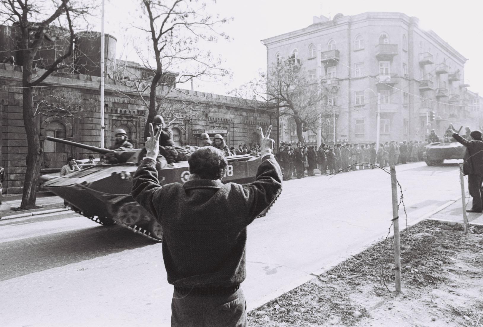 20 января информация. 1990 Год Советская армия в Баку. Баку январь 1990. Танки в Баку 1990.