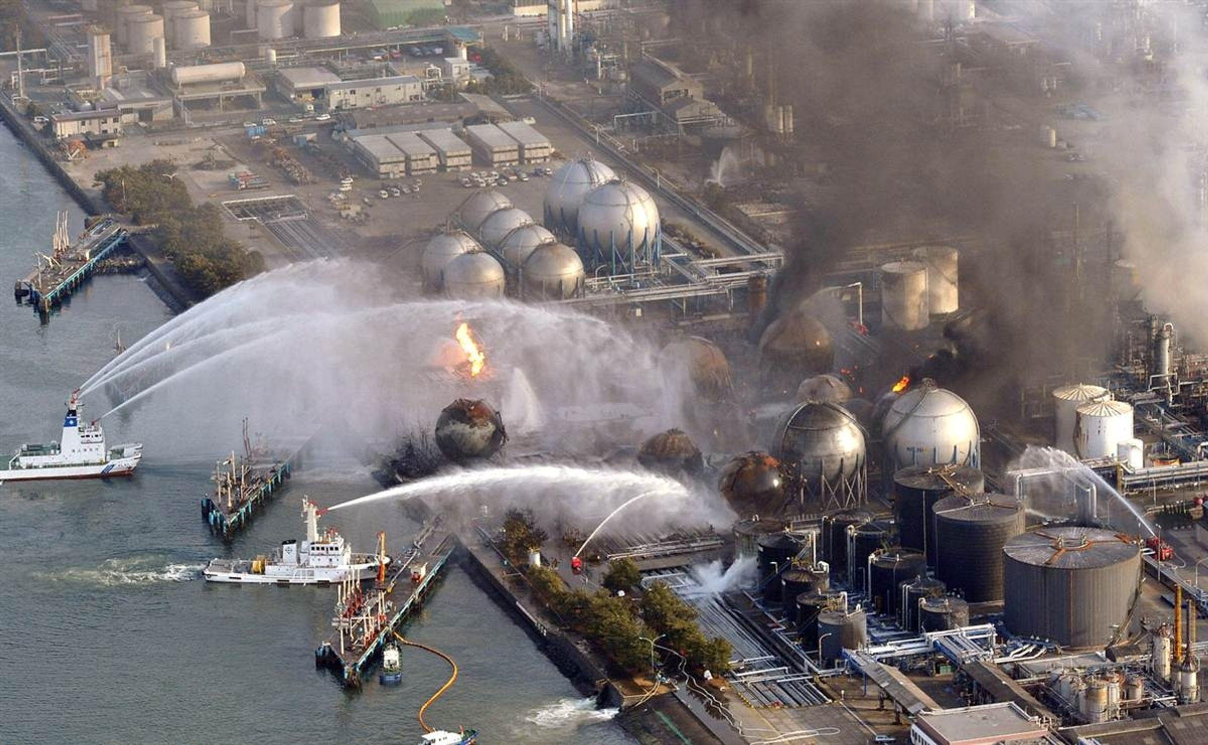 Ядерный взрыв аэс. АЭС Фукусима-1. Авария на АЭС Фукусима-1 (Япония, 2011).. Японская АЭС Фукусима -1 авария.