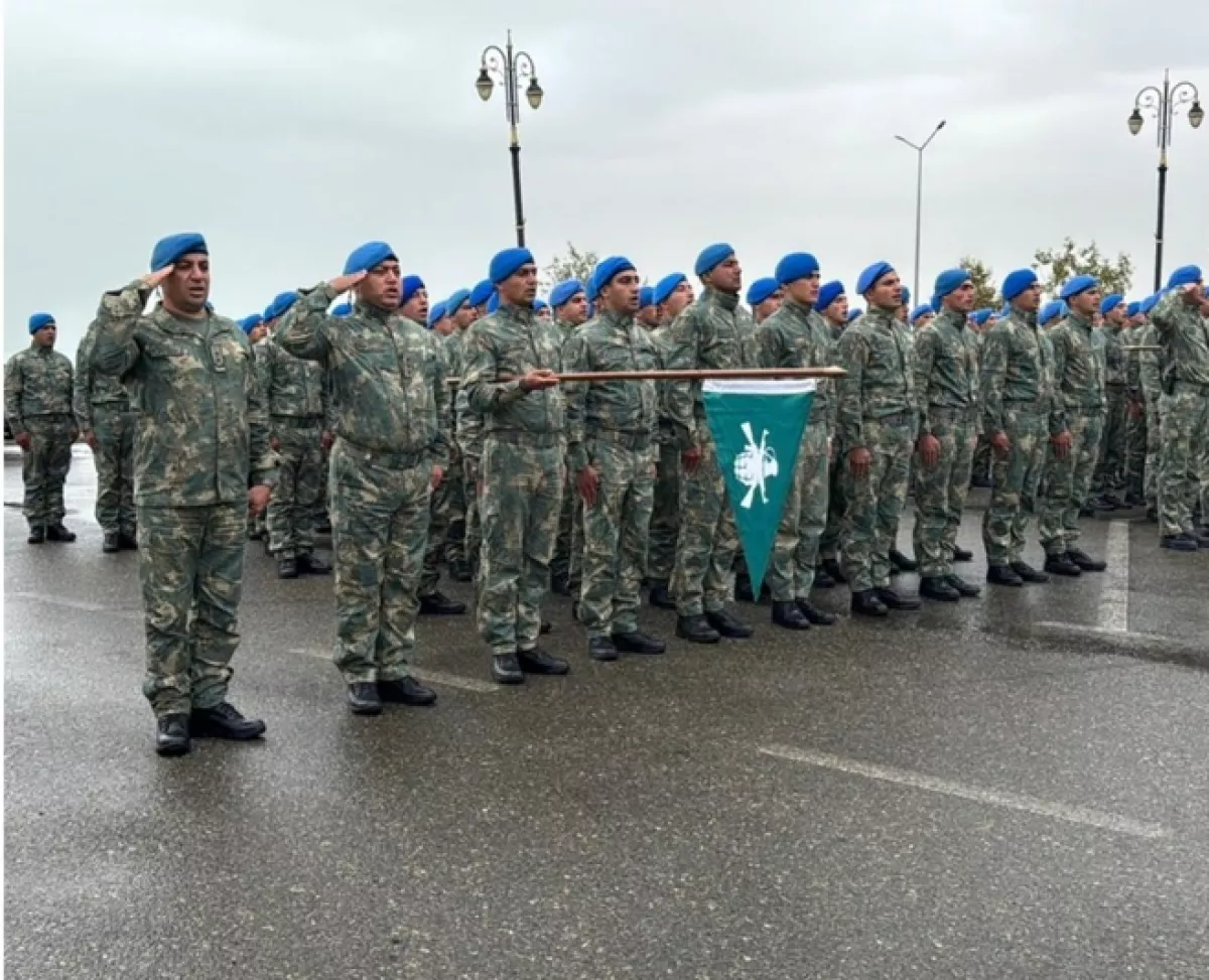 В Сумгайыте проходит марш военнослужащих по случаю Дня Победы ФОТО
