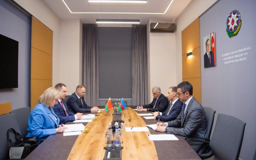 Азербайджан и Беларусь обсудили транспортные коридоры 