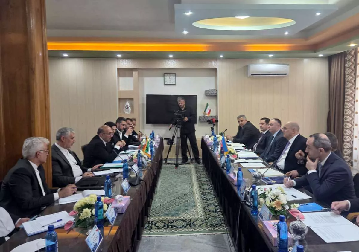 Azerbaijan, Iran customs chiefs hold border talks to boost transit cooperation PHOTO