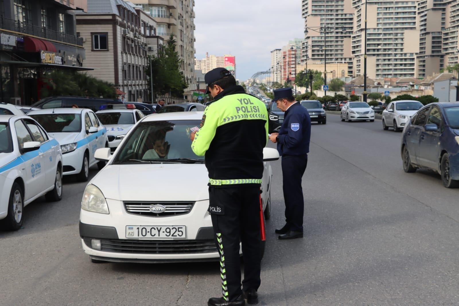 В Баку провели рейд среди таксистов 