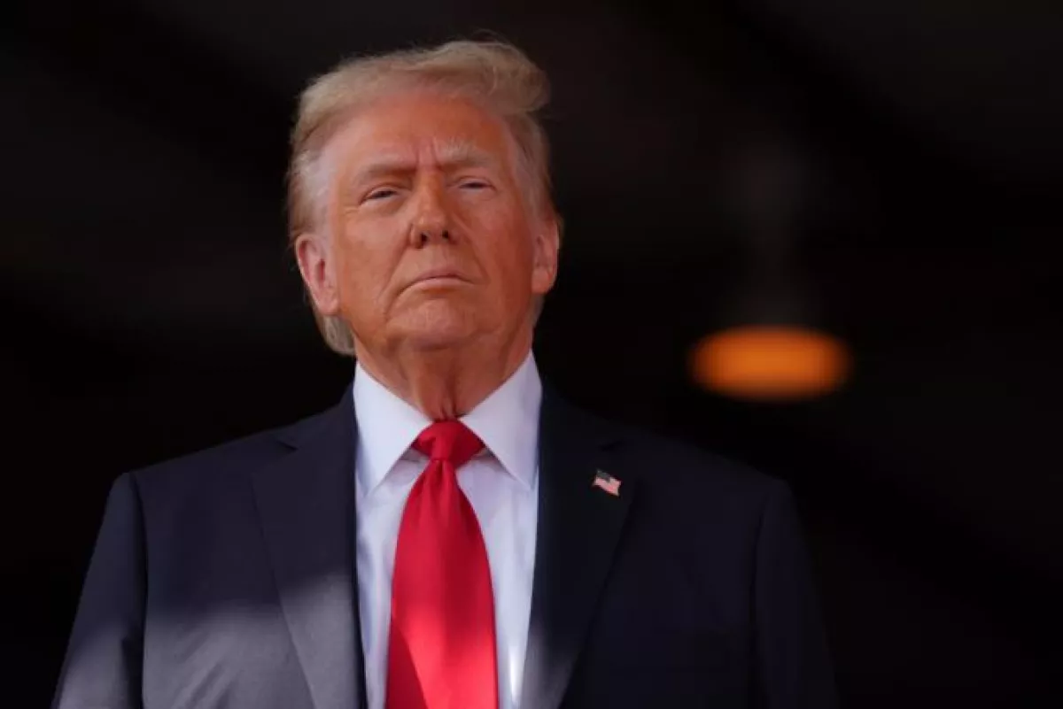 Trump shifts focus to Ukraine, calls for Russia to strike deal