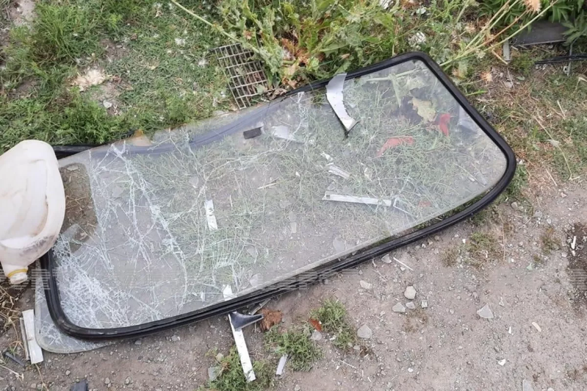 В Азербайджане девять человек пострадали при столкновении микроавтобуса и легковушки 