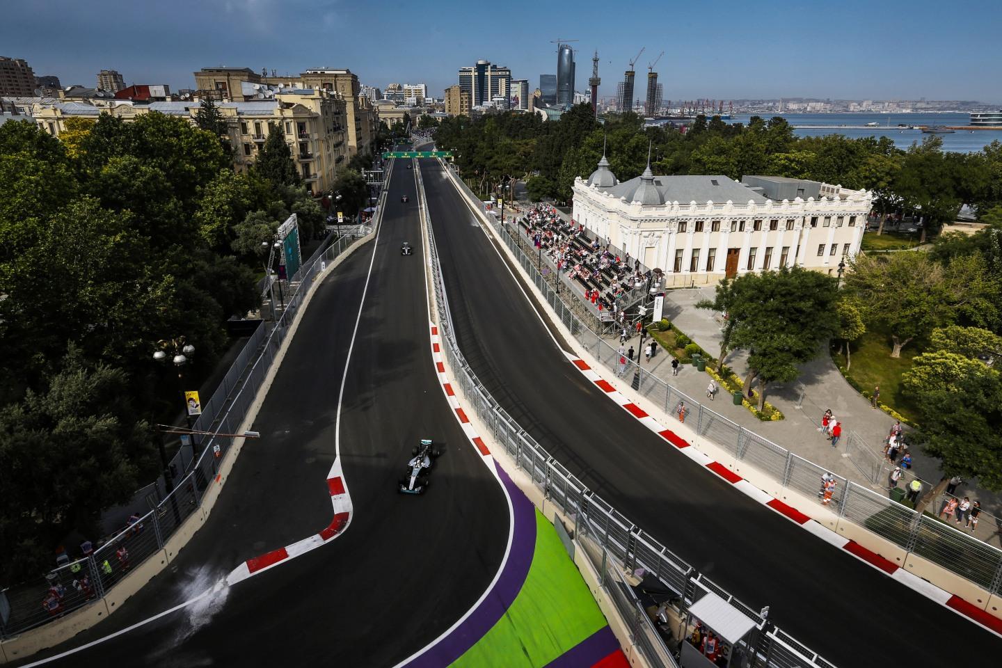 Трасса f1 баку. Гран при баку 2022. Формула 1 азербайджан. Трасса f1 баку. Баку ф1.