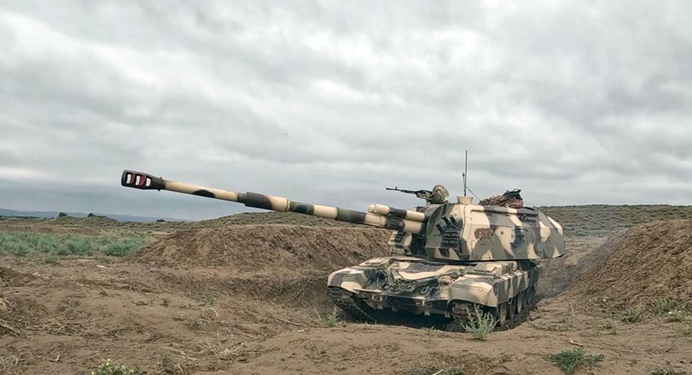 Азербайджанские артиллеристы оттачивают навыки стрельбы ВИДЕО