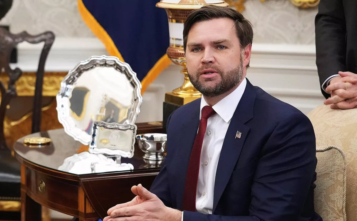 Вэнс подвергся критике за желание обратить жену в католичество 