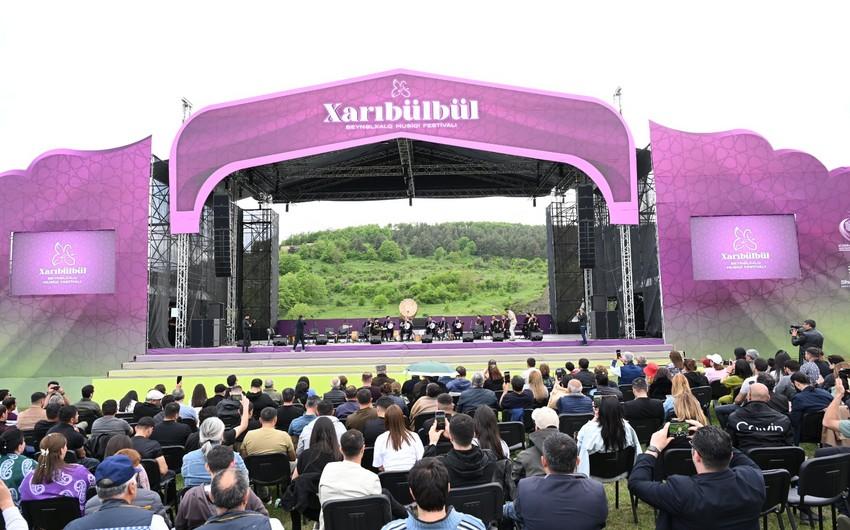 В Шуше открылась выставка «Карабахнаме» В рамках фестиваля «Харыбюльбюль»