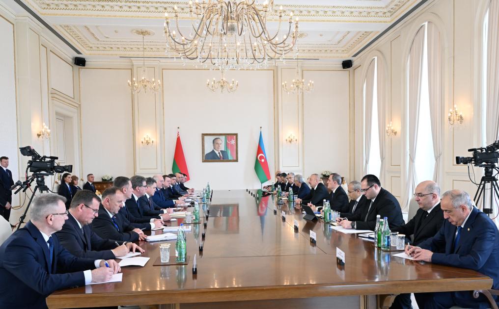 Началась встреча Ильхама Алиева и Александра Лукашенко в расширенном составе ФОТО