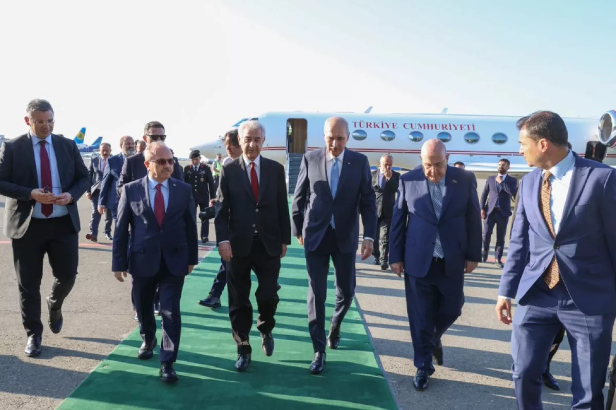 Türkiye’s top lawmaker arrives in Azerbaijan for OIC meeting PHOTO