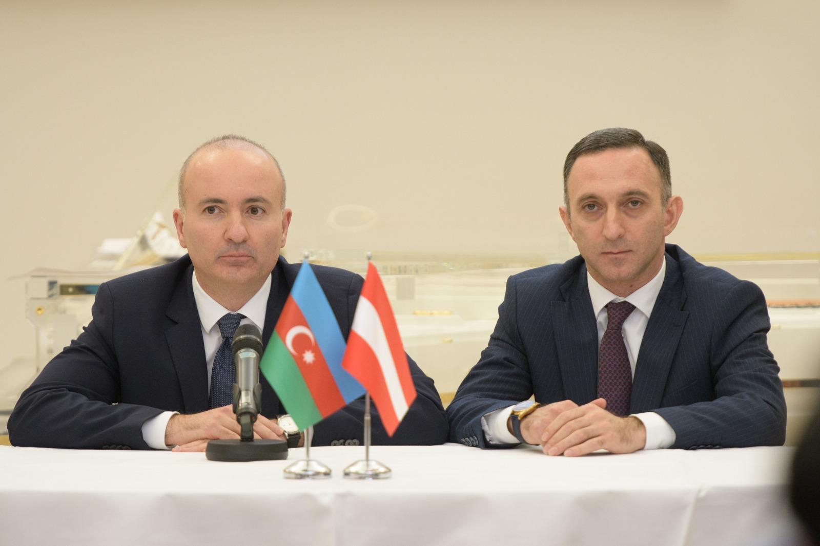 президент австрии 2022. встреча председателей. карл нехаммер. себастьян курц и владимир путин. предыдущий канцлер австрии.