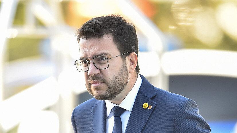 Глава Каталонии отстраняется от политики 